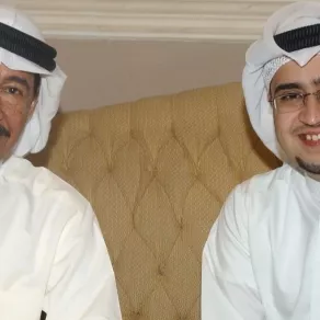 خالد مع والده عبد الكريم عبد القادر- الصورة من حسابه على الانستغرام