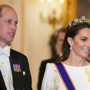 أميرة ويلز كيت ميدلتون والأمير ويليام Prince William and Catherine في قصر باكنغهام (مصدر الصورة: Yui Mok / POOL / AFP)