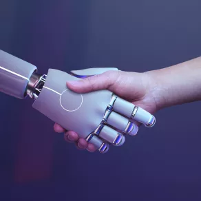 التكامل بين الإنسان وتقنيات الذكاء الاصطناعي - مصدر الصورة freepik المصور rawpixel