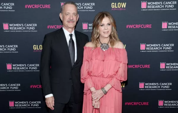 توم هانكس وريتا ويلسون في بيفرلي هيلز، كاليفورنيا (Tom Hanks and Rita Wilson in Beverly Hills, California). مصدر الصورة: Phillip Faraone/Getty Images for Women's Cancer Research Fund/AFP