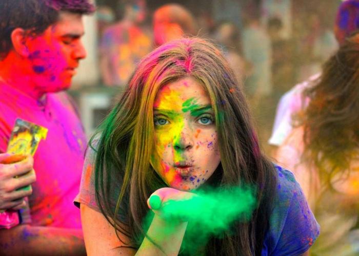 أفضل الوجهات للاحتفال بمهرجان الألوان «هولي» | مجلة سيدتي