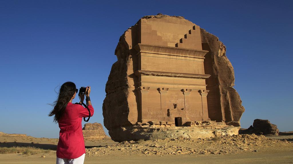 سعوديون يشاركون قطاع السياحة بأفكارهم بعد التأشيرة السياحية   مجلة سيدتي