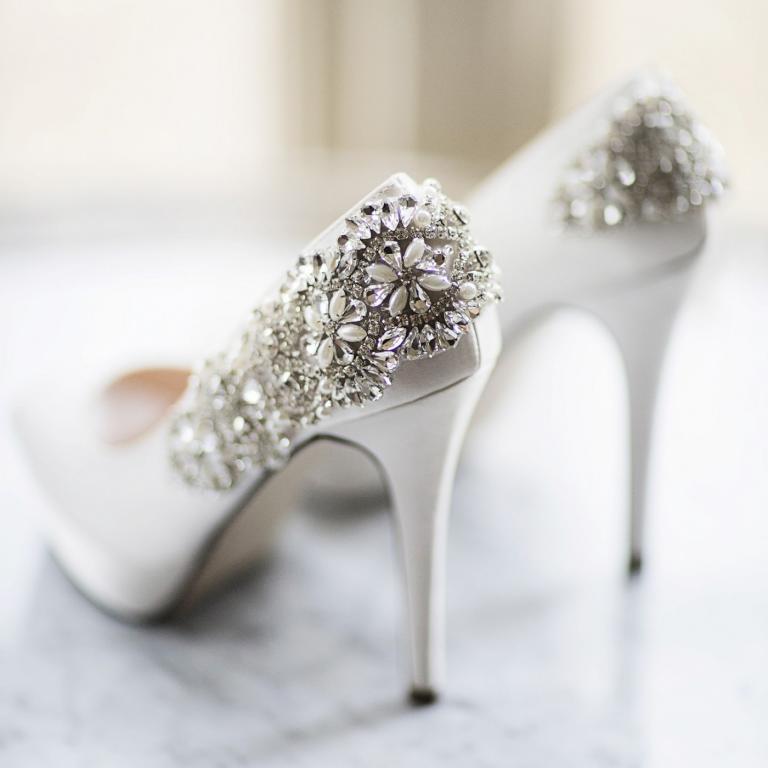 أحذية العروس
