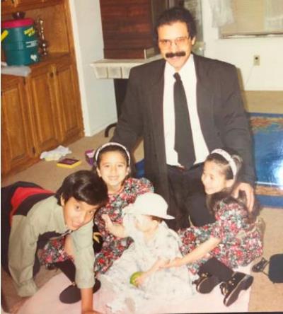 عبدالرحمن الوابلي مع أبنائه
