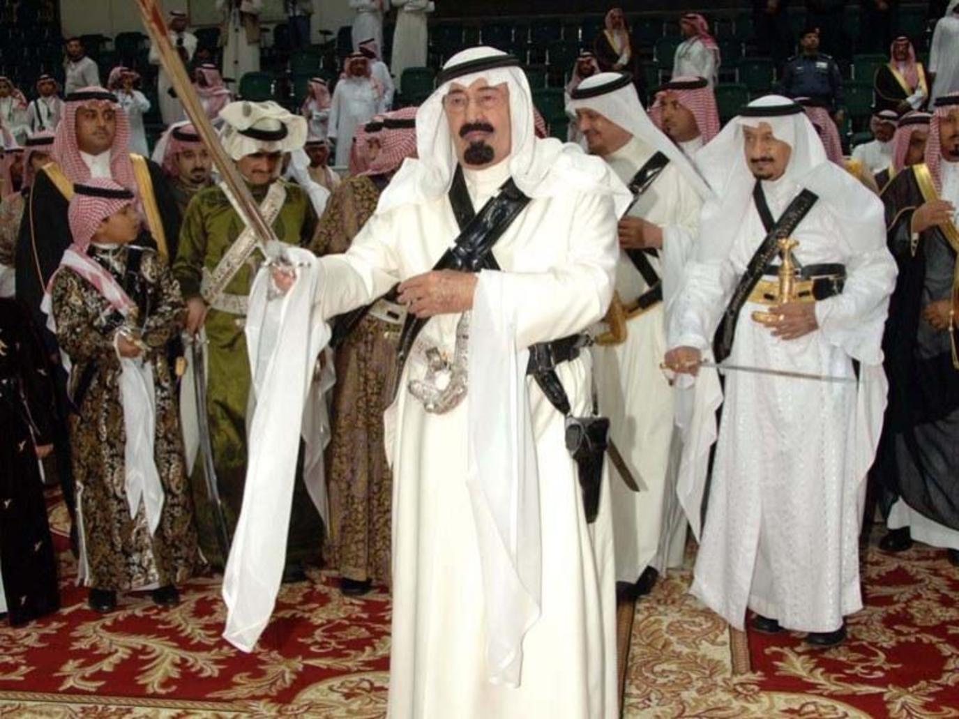 الملك عبدالله بن عبدالعزيز مؤسس مهرجان الجنادرية والأب الذي يقد ر الفن والفنانين مجلة سيدتي