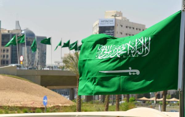 صندوق الاستثمارات السعودي يشتري أسهما في ألفابت وزووم وشركات أخرى