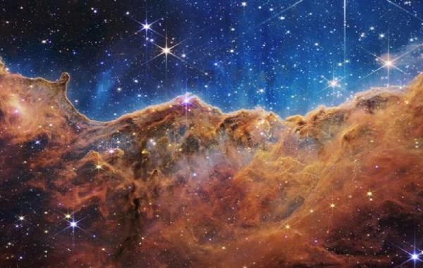 صورة للمنحدرات الكونية بتلسكوب جيمس ويب