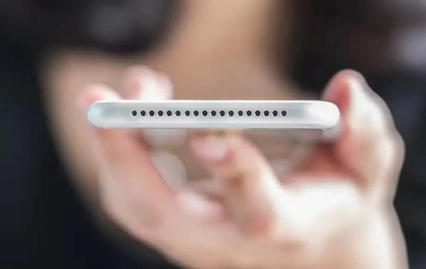 7 طرق لجعل مكبرات الصوت الخاصة بجهاز iPhone أعلى 