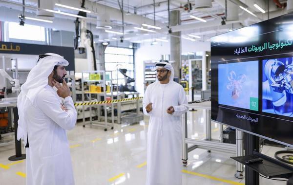 حمدان بن محمد يعلن إطلاق برنامج دبي للروبوتات والأتمتة - الصورة من الحساب الرسمي للمكتب الإعلامي لحكومة دبي على تويتر